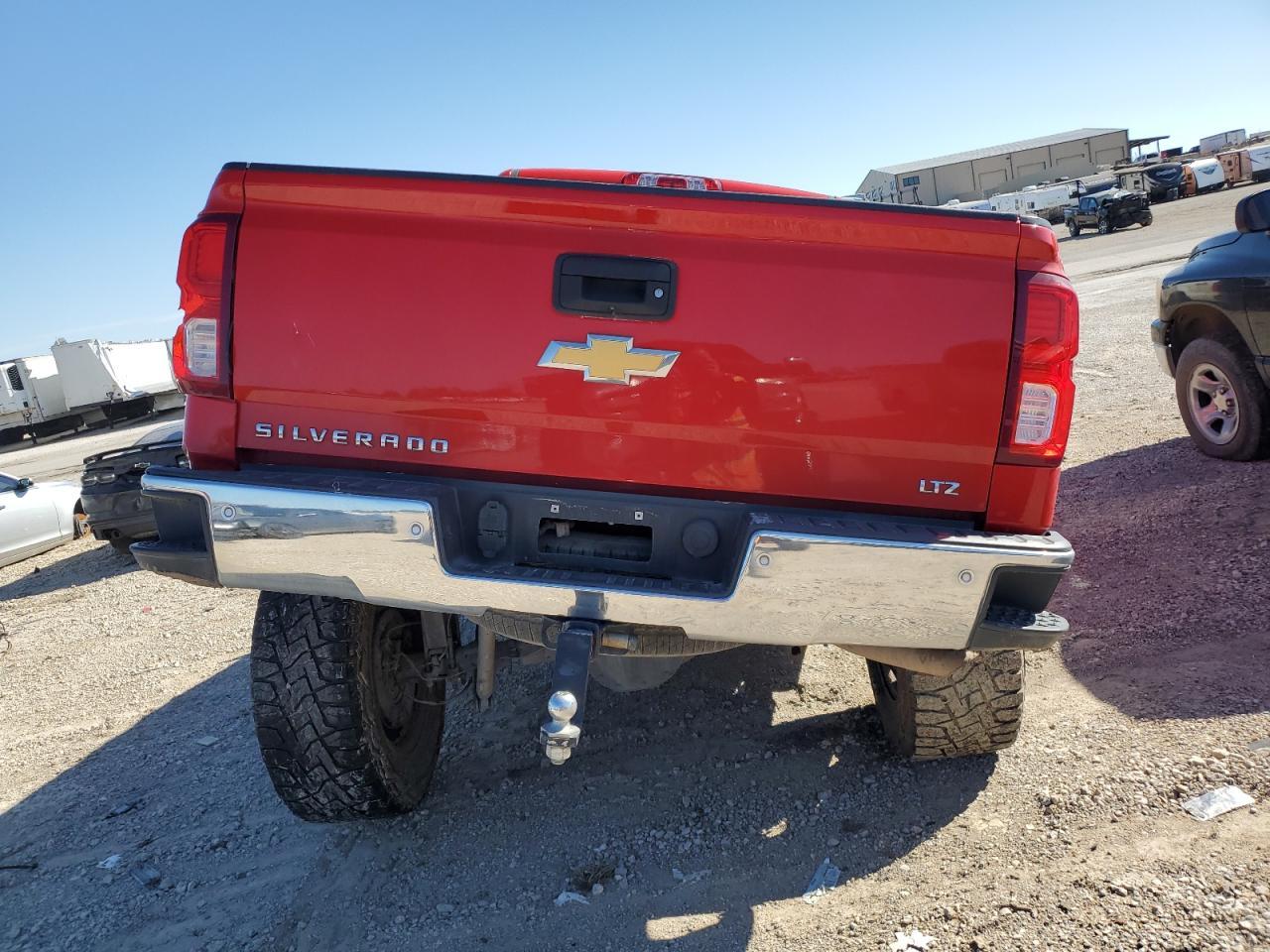 2017 CHEVROLET SILVERADO - Image 6