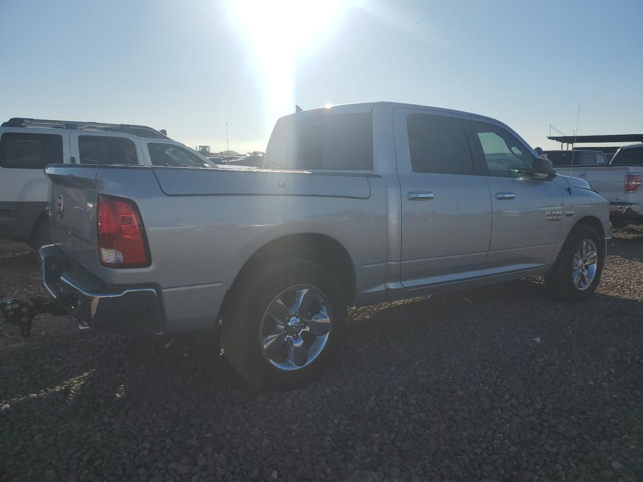 2017 RAM 1500 SLT - Image 3