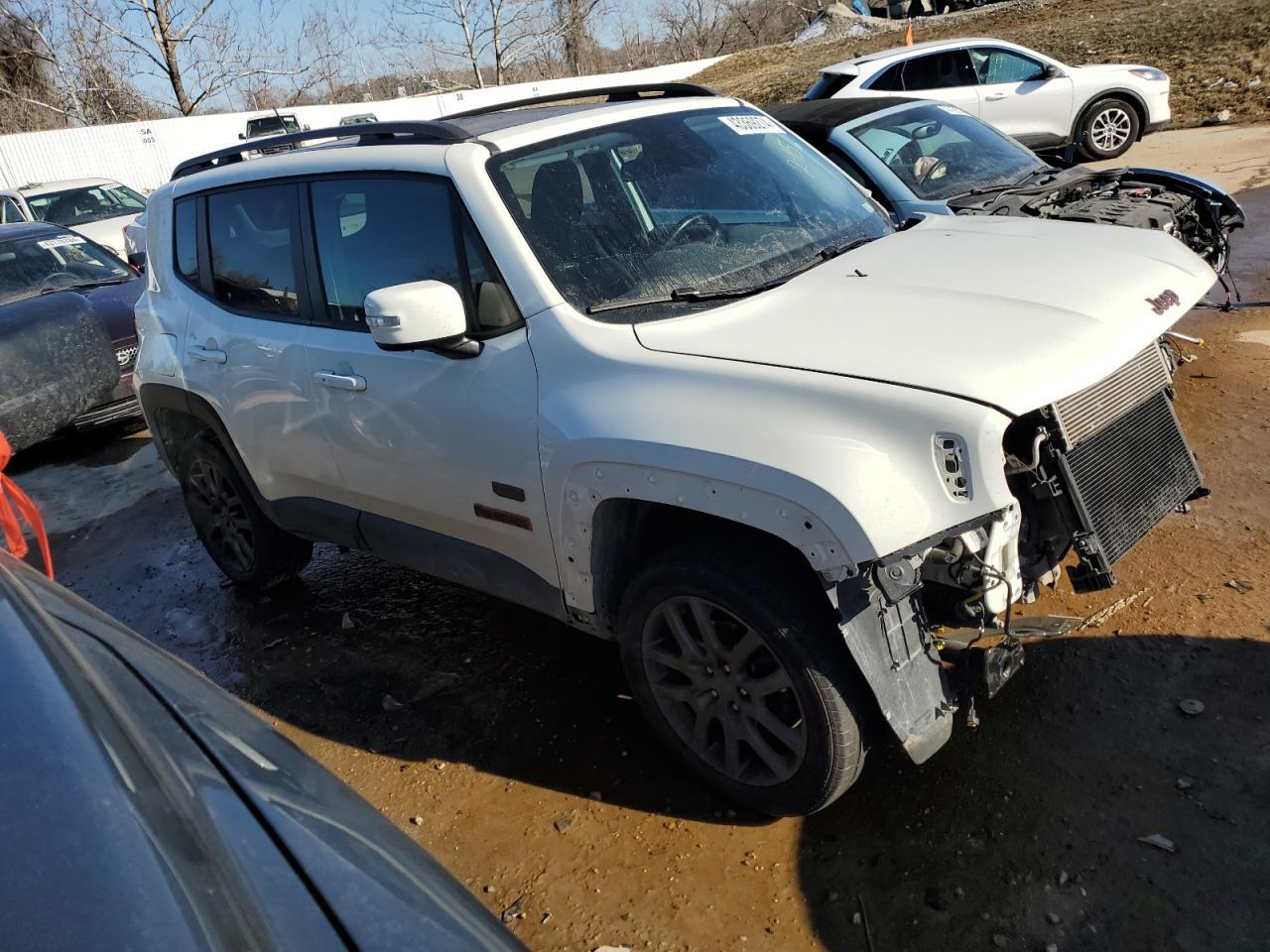 2016 JEEP RENEGADE L - Image 4