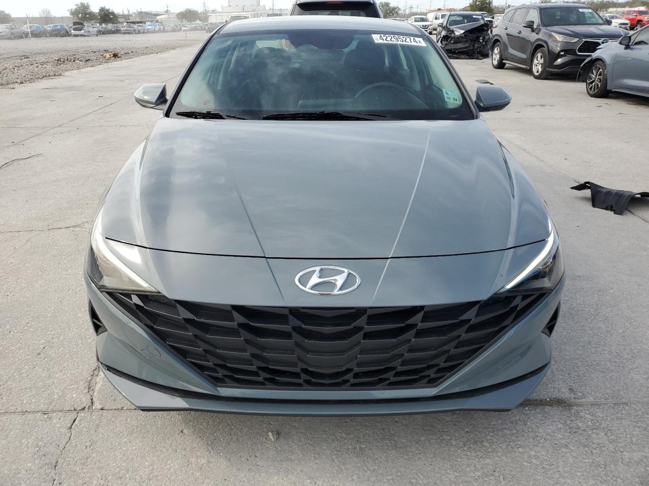 2022 HYUNDAI ELANTRA SE - Фото 5