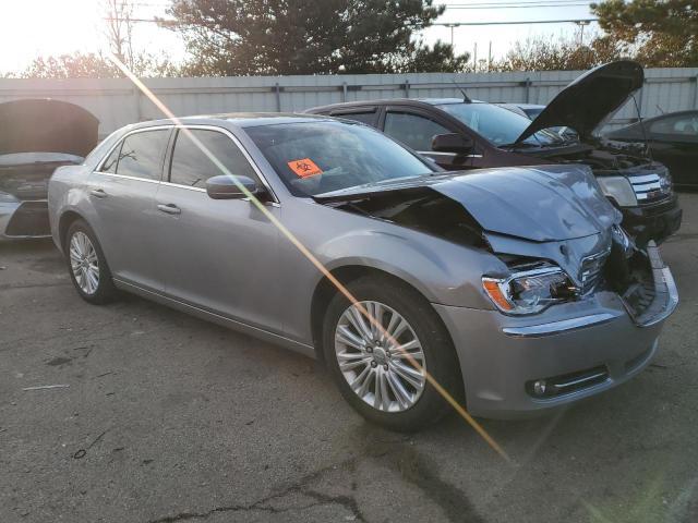 2014 Chrysler 300 - Image 4