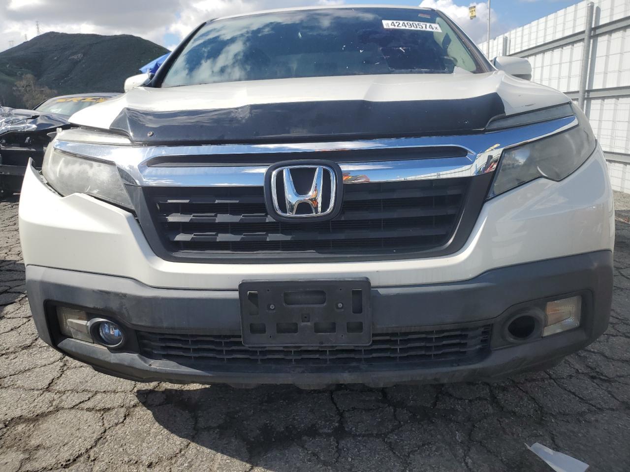 2017 HONDA RIDGELINE - Фото 5