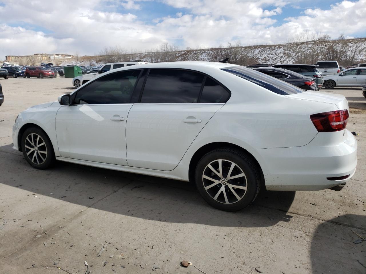 2017 VOLKSWAGEN JETTA SE - Фото 2