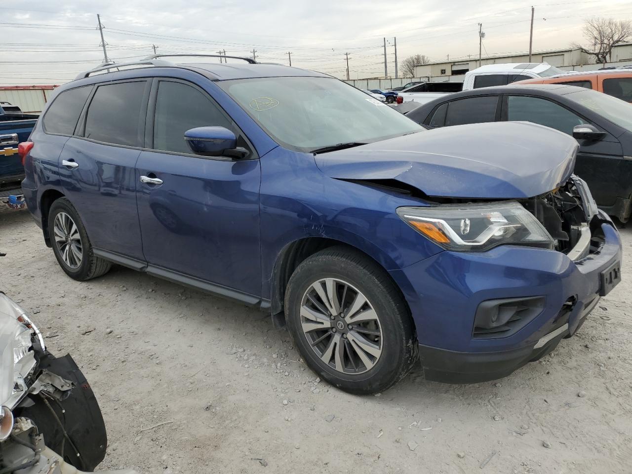 2017 NISSAN PATHFINDER - Image 4