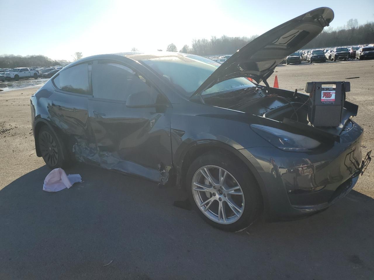 2023 TESLA MODEL Y - Фото 4