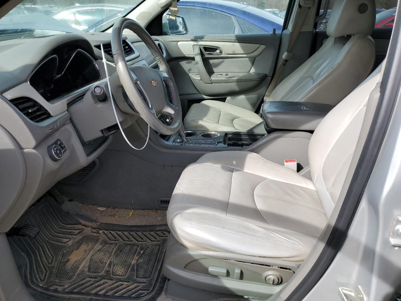 2014 CHEVROLET TRAVERSE L - Image 7