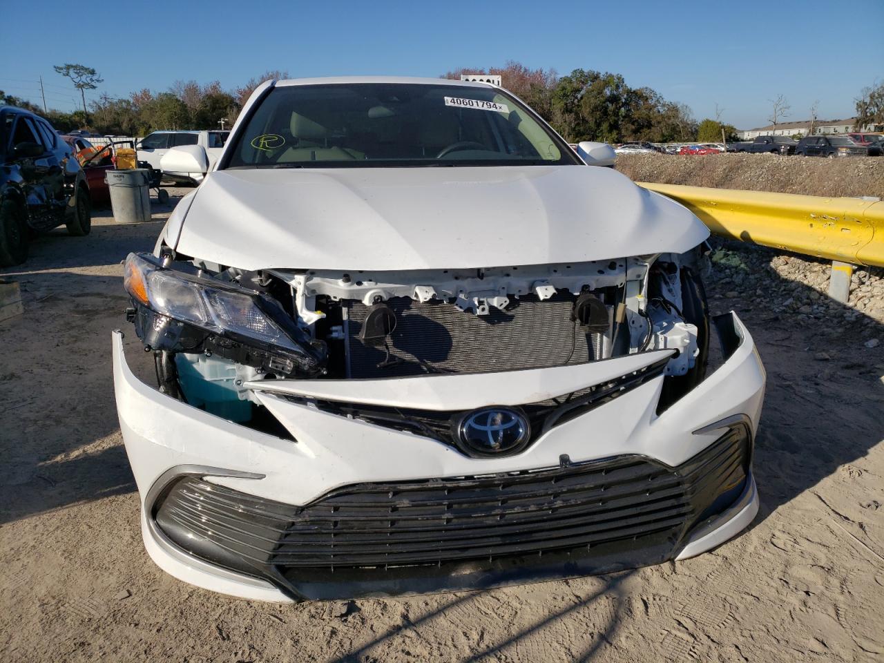 2023 TOYOTA CAMRY LE - Фото 5