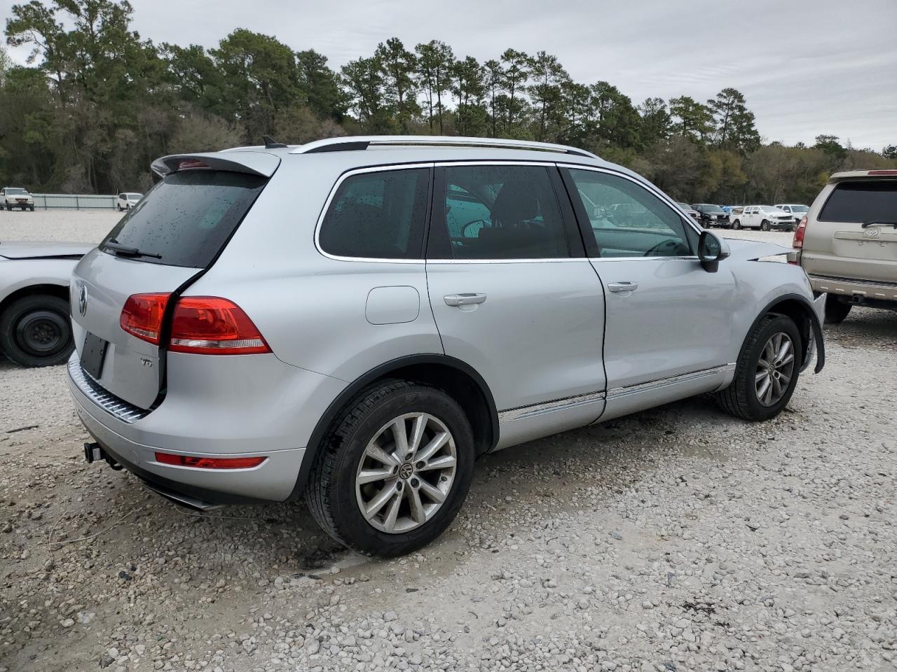 2014 VOLKSWAGEN TOUAREG V6 - Фото 3