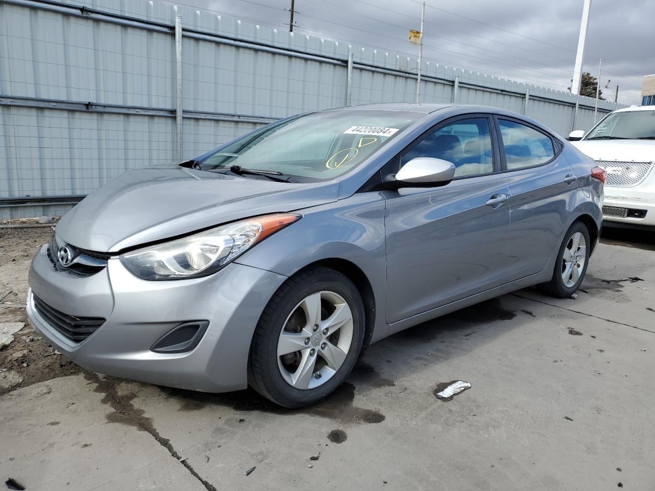 2013 HYUNDAI ELANTRA GL