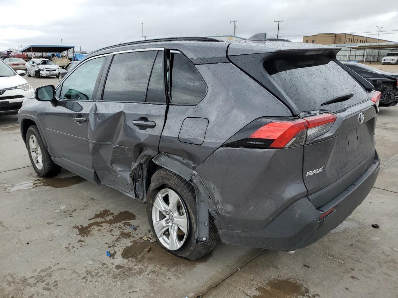 2020 TOYOTA RAV4 XLE - Фото 2