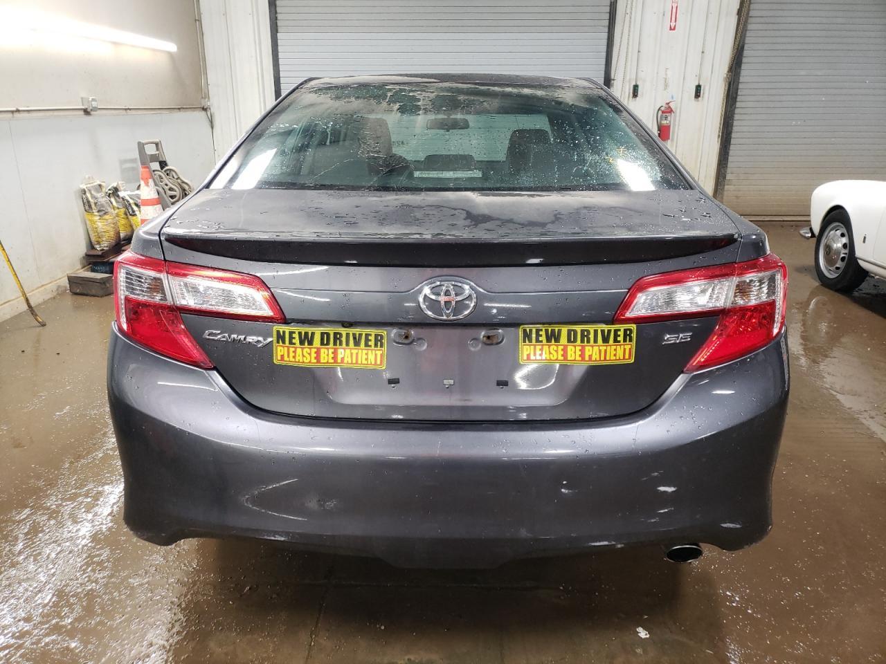 2014 TOYOTA CAMRY L - Фото 6
