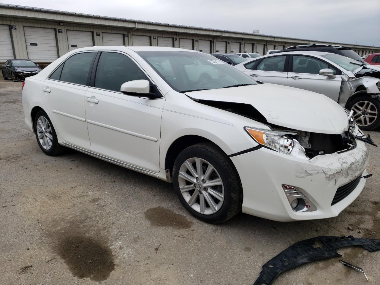 2014 TOYOTA CAMRY L - Image 4