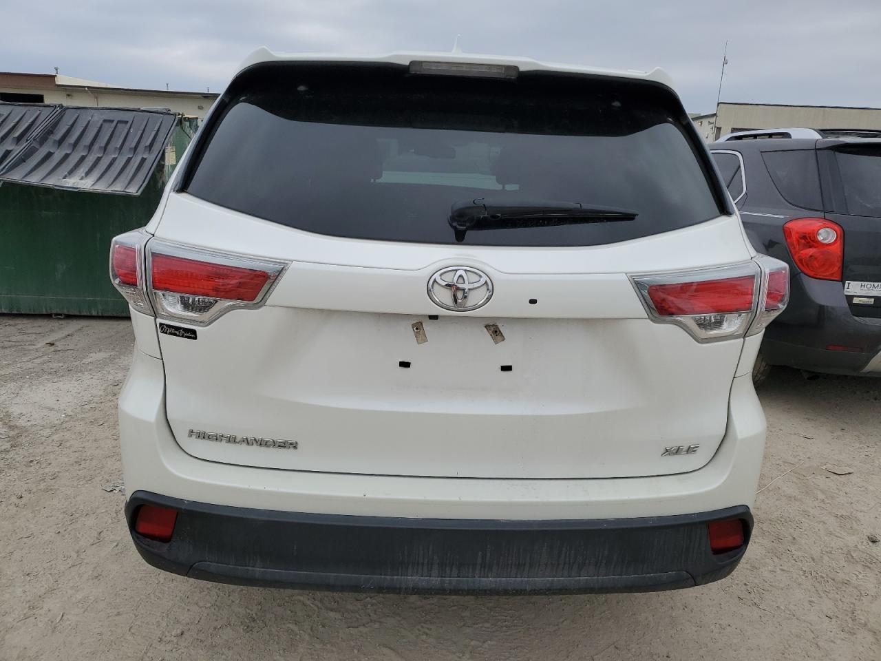 2015 TOYOTA HIGHLANDER - Фото 6