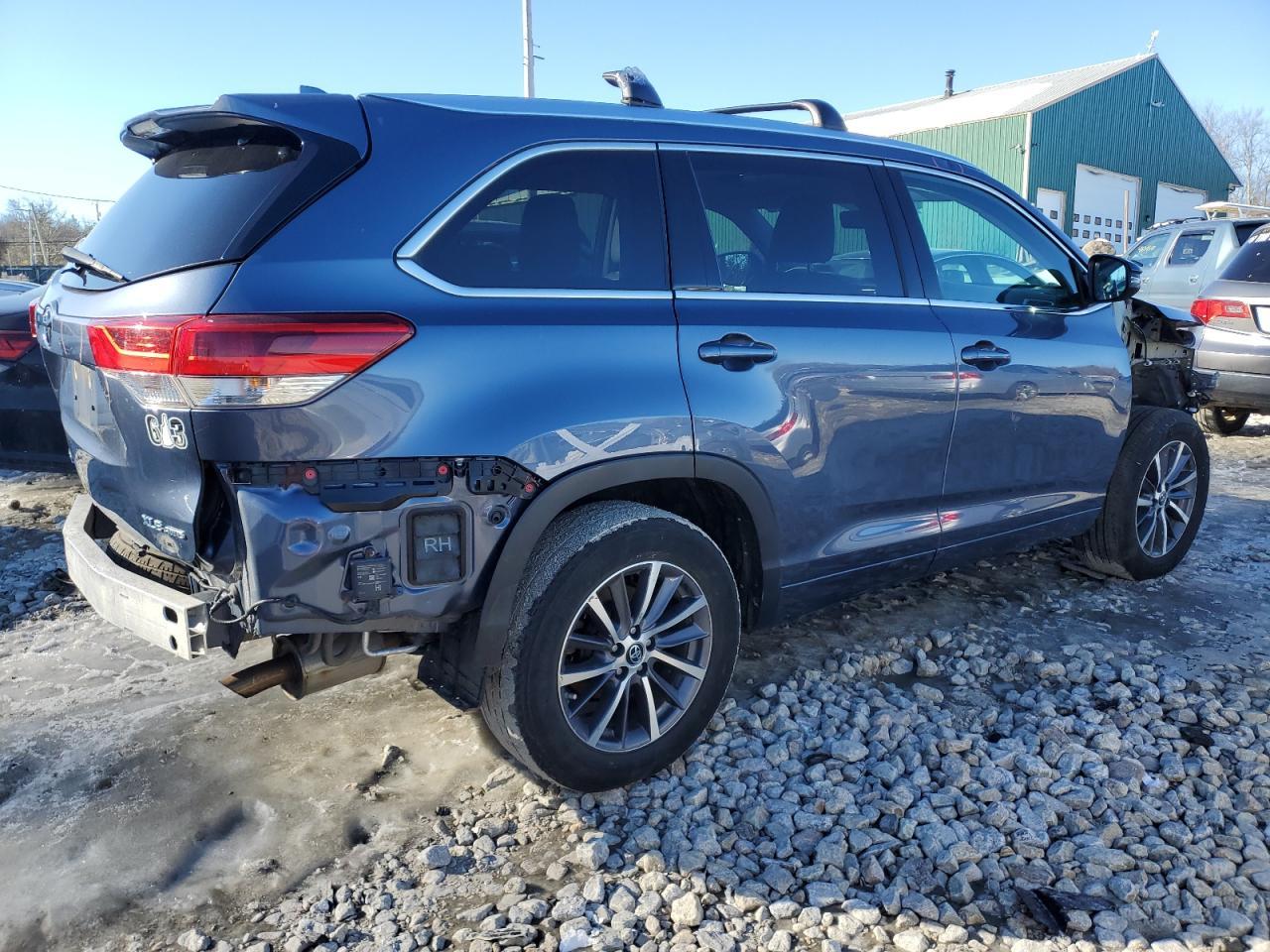 2018 TOYOTA HIGHLANDER - Image 3