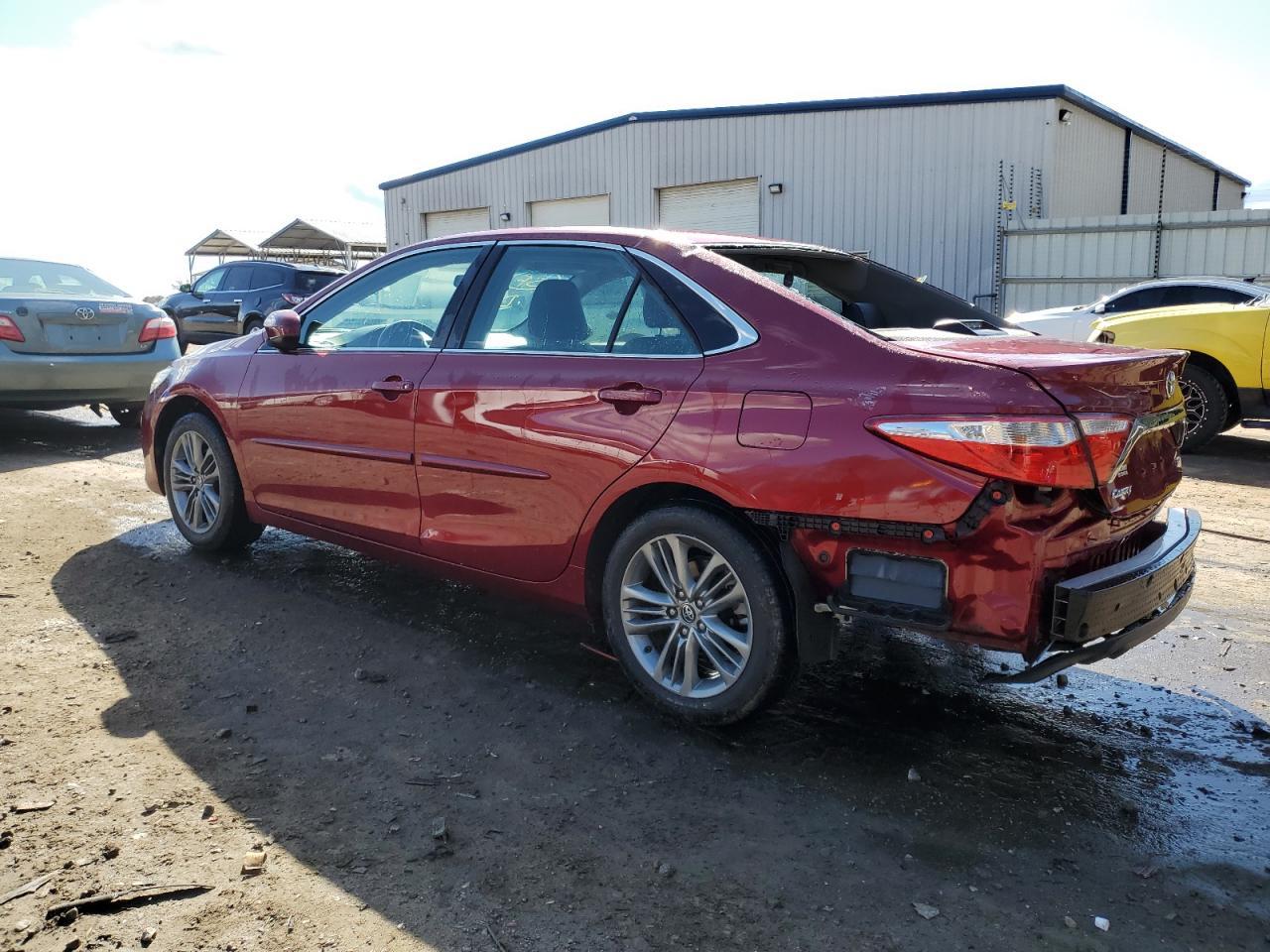 2015 TOYOTA CAMRY LE - Image 2