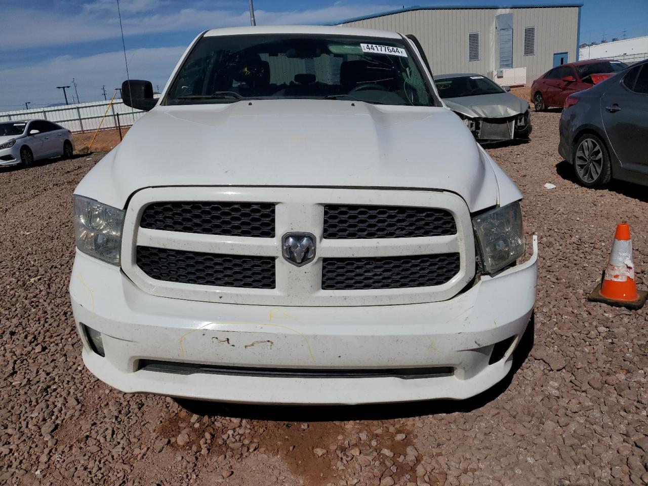 2014 RAM 1500 ST - Image 5