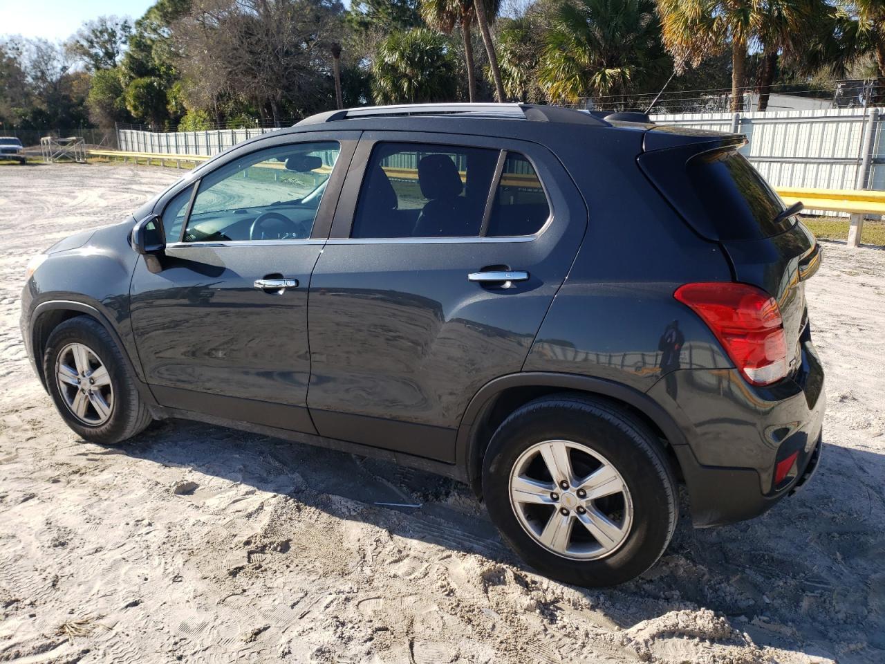 2018 CHEVROLET TRAX 1LT - Фото 2