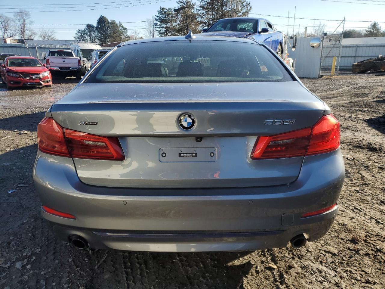 2018 BMW 530 XI - Фото 6