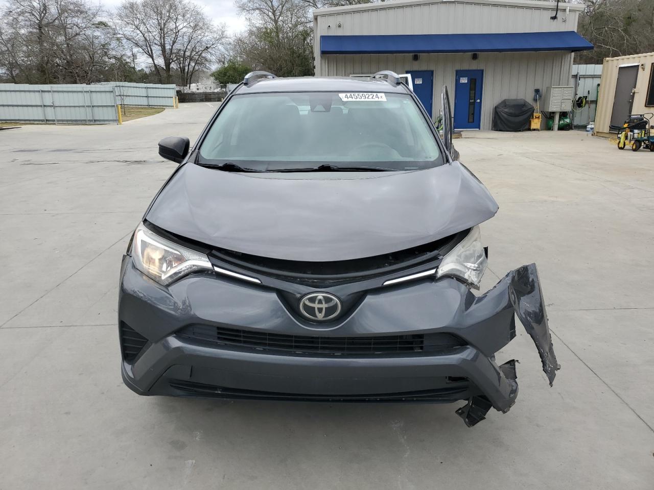 2017 TOYOTA RAV4 LE - Image 5