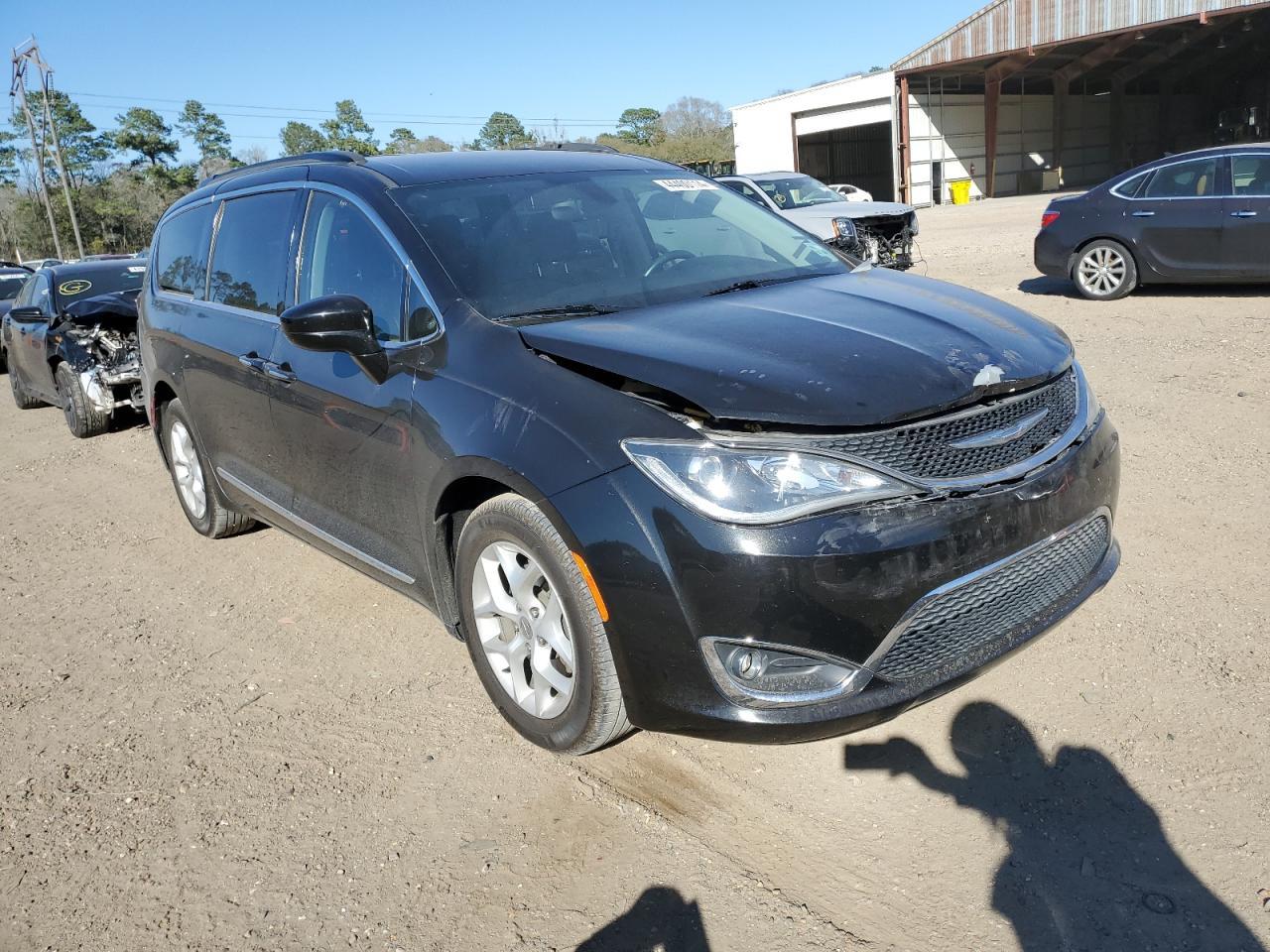 2017 CHRYSLER PACIFICA T - Image 4