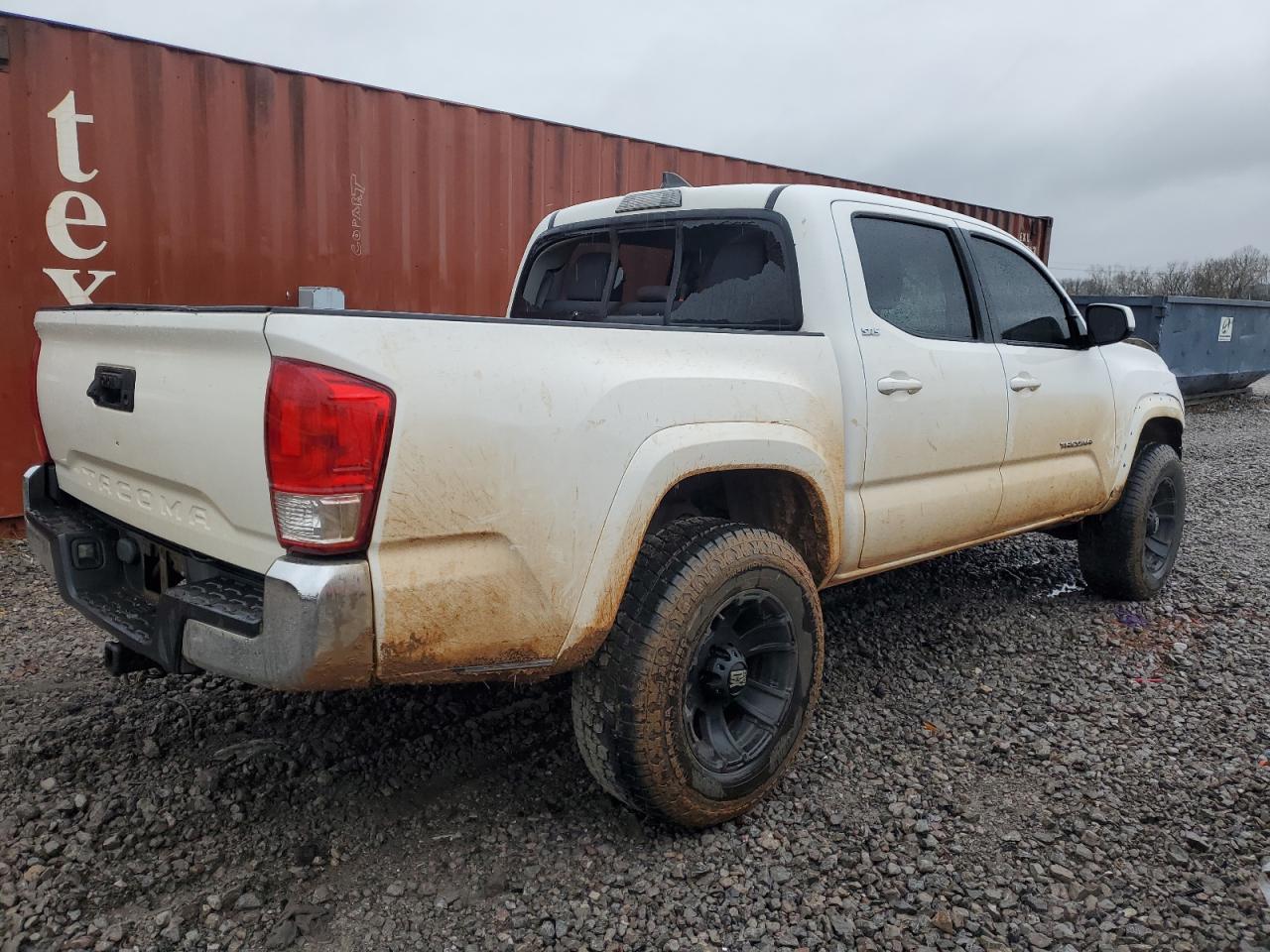 2016 TOYOTA TACOMA DOU - Фото 3