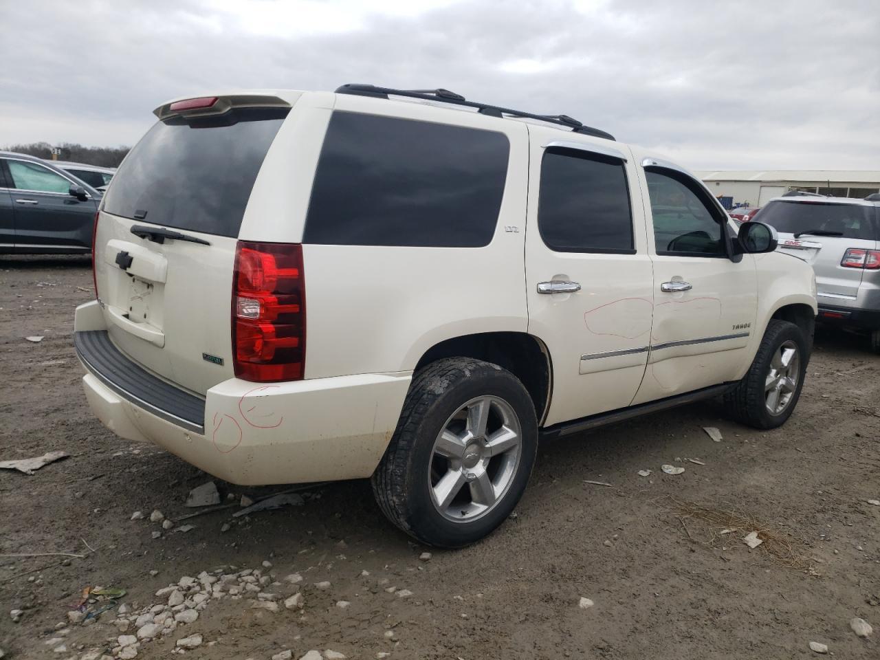 2011 CHEVROLET TAHOE K150 - Image 3