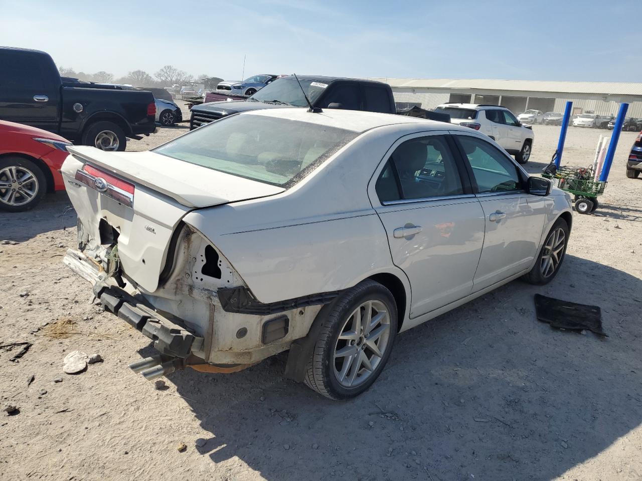 2011 FORD FUSION SEL - Image 3