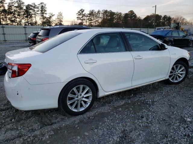 2014 Toyota Camry Hybrid - Image 3