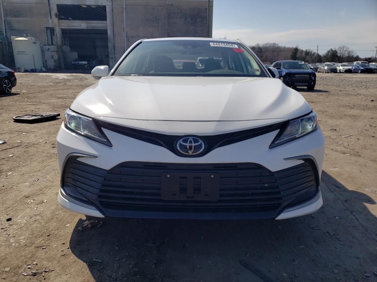 2024 TOYOTA CAMRY LE - Фото 5