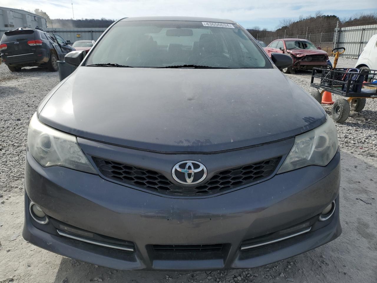 2014 TOYOTA CAMRY L - Image 5