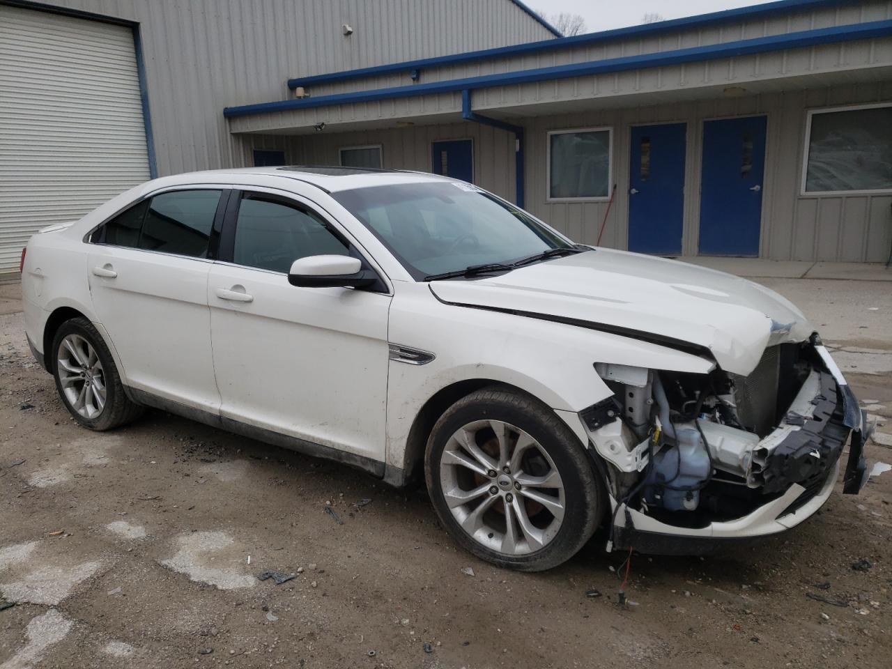 2013 FORD TAURUS SEL - Фото 4
