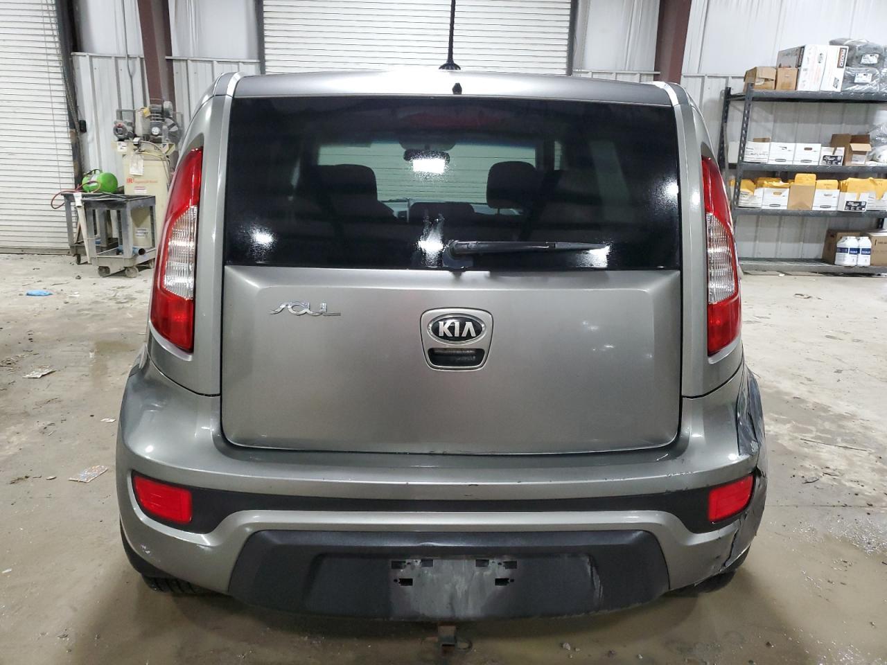 2013 KIA SOUL + - Image 6
