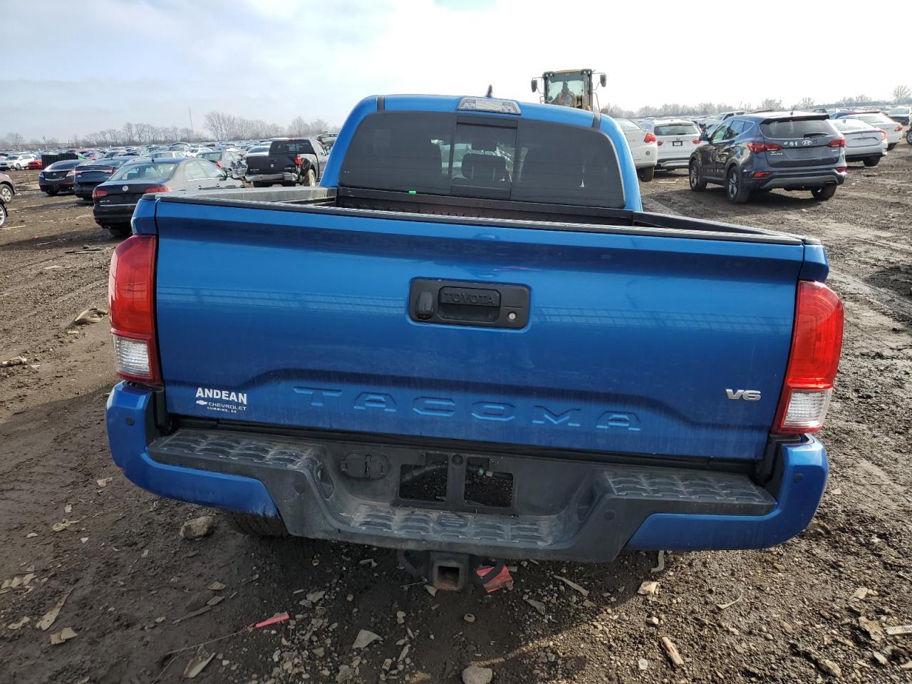 2017 TOYOTA TACOMA DOU - Фото 6