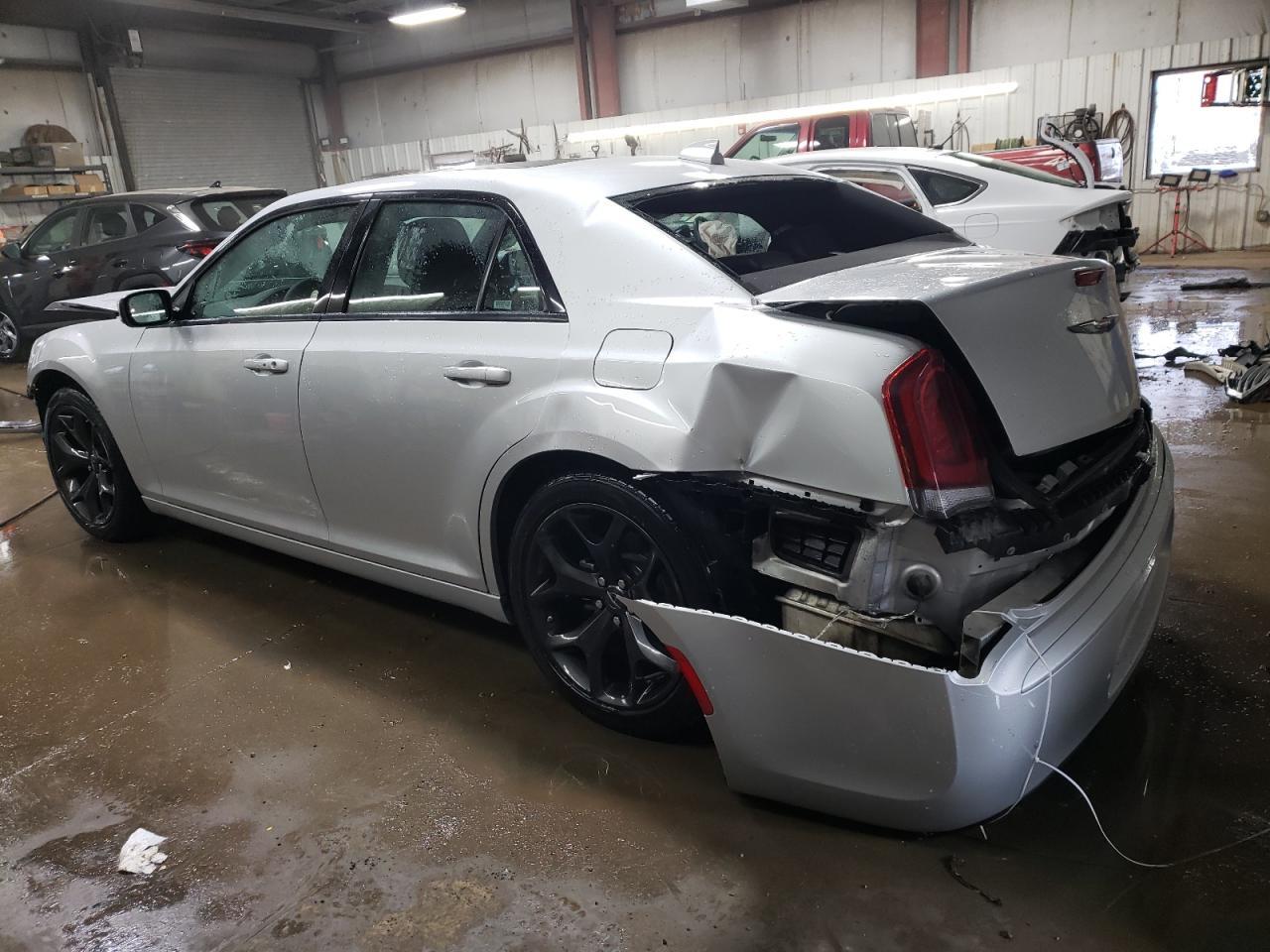 2023 CHRYSLER 300 S - Фото 2