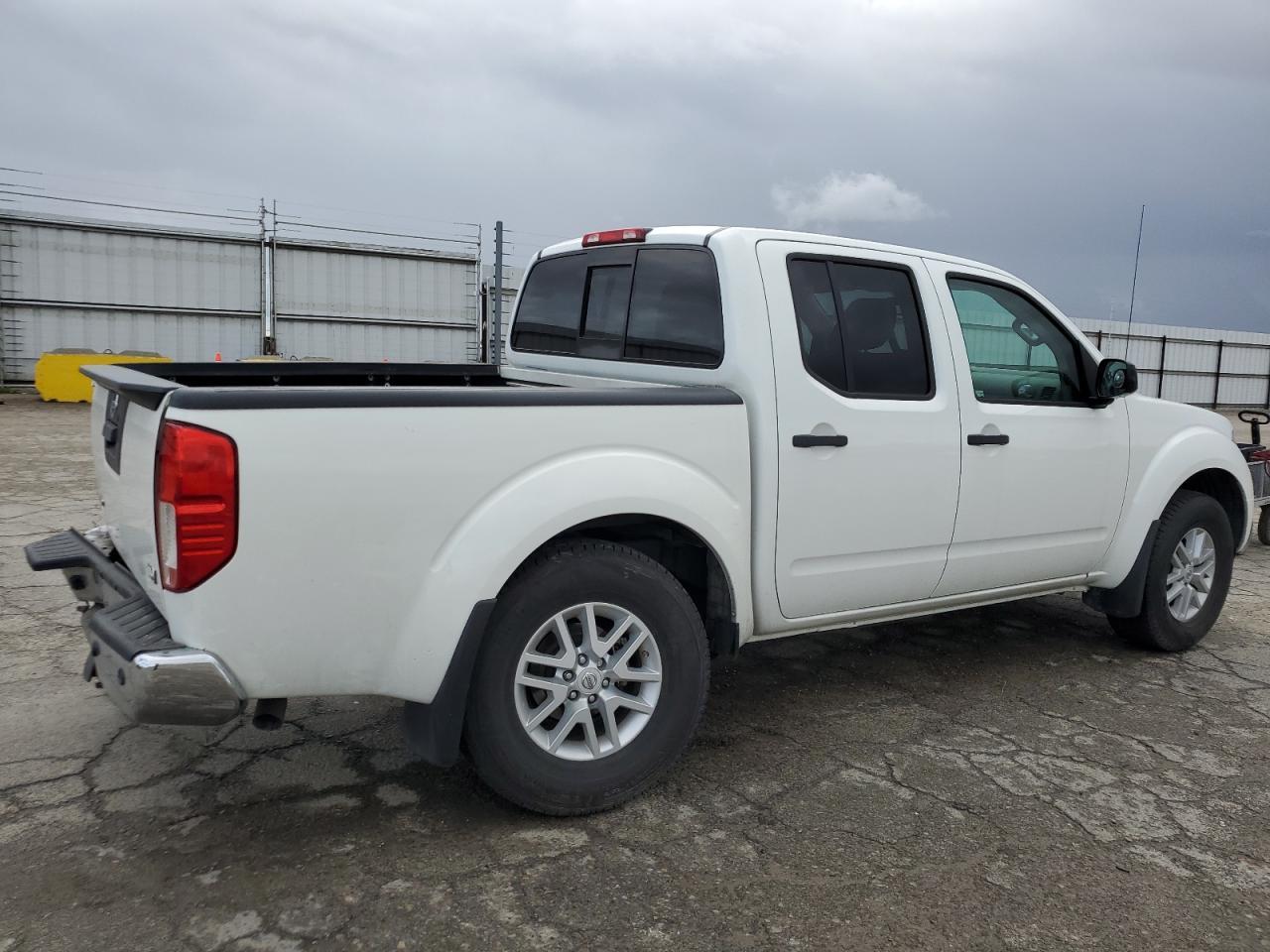 2017 NISSAN FRONTIER S - Фото 3