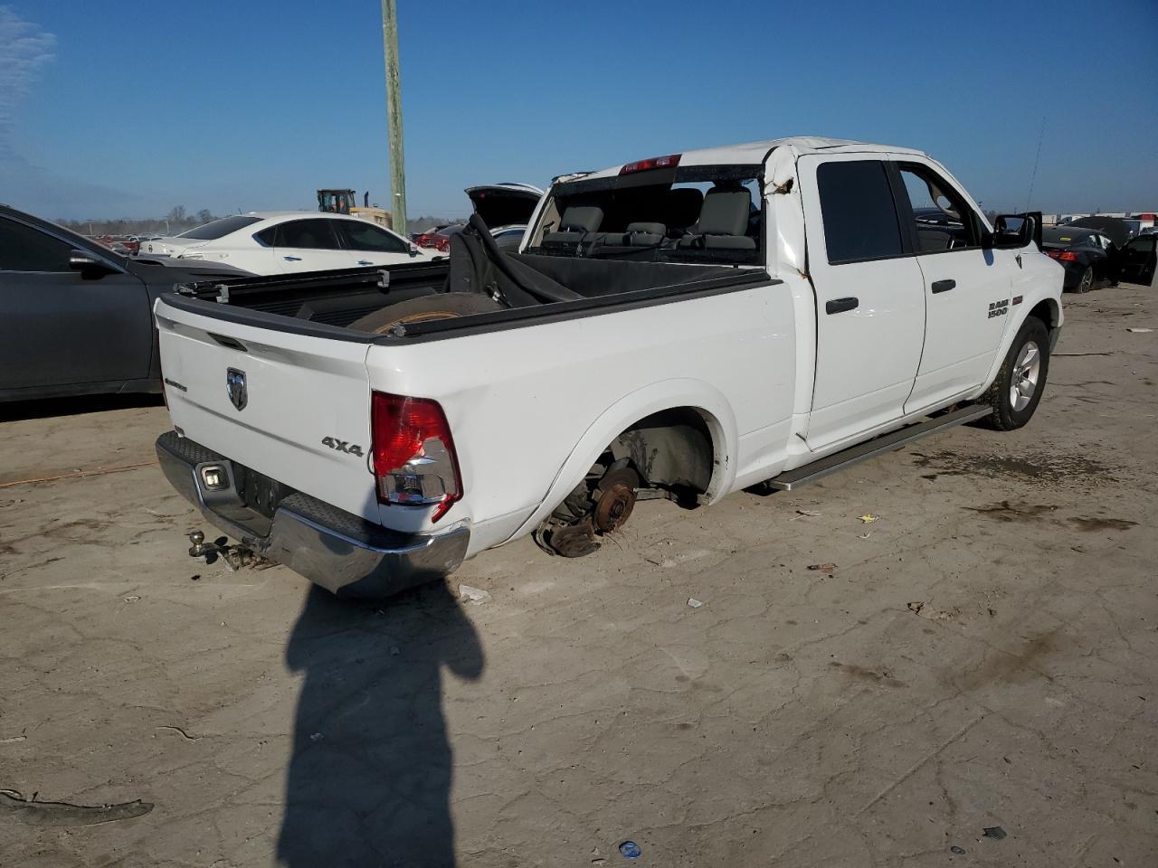 2015 RAM 1500 SLT - Image 3