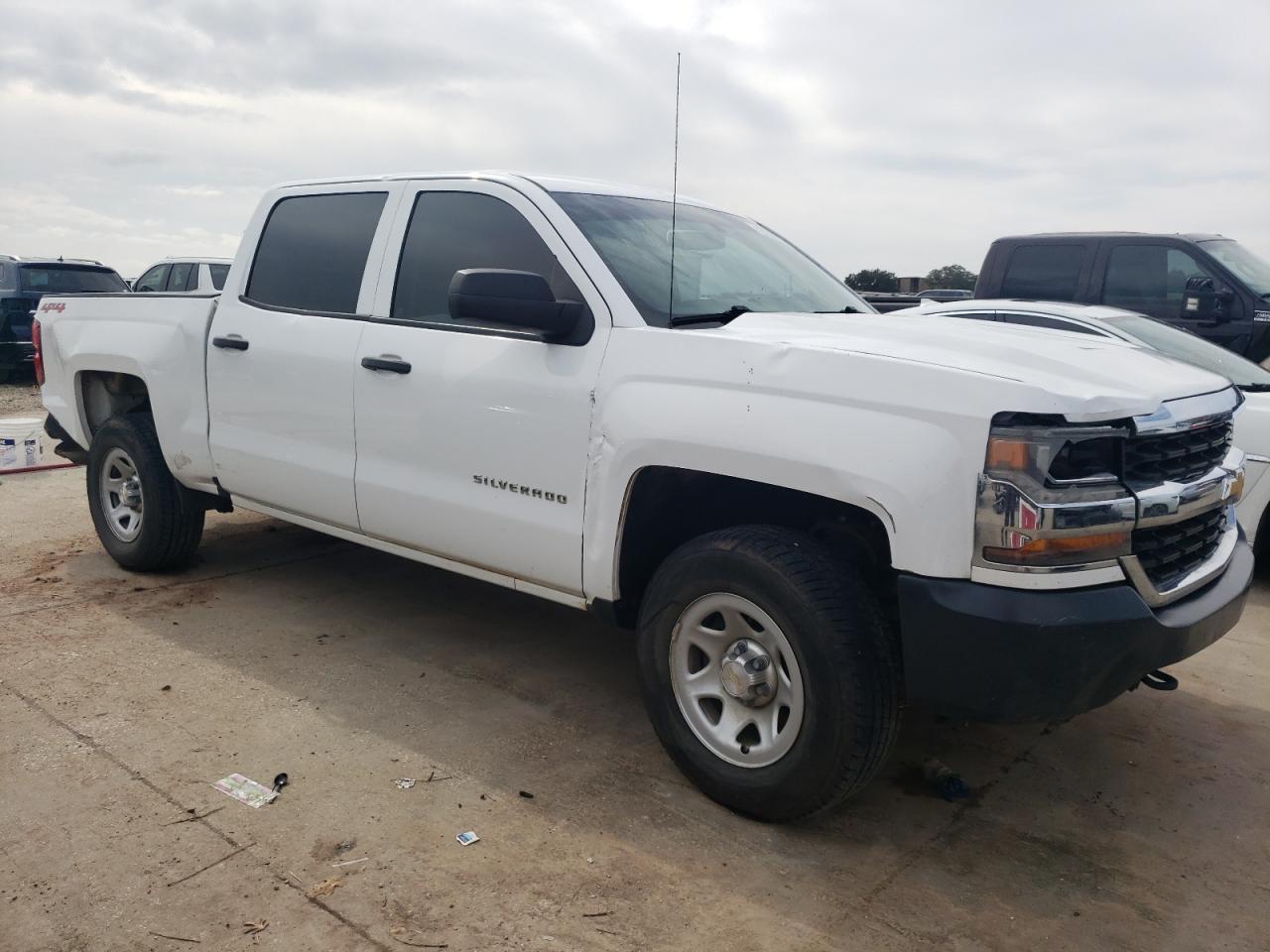 2018 CHEVROLET SILVERADO - Фото 4