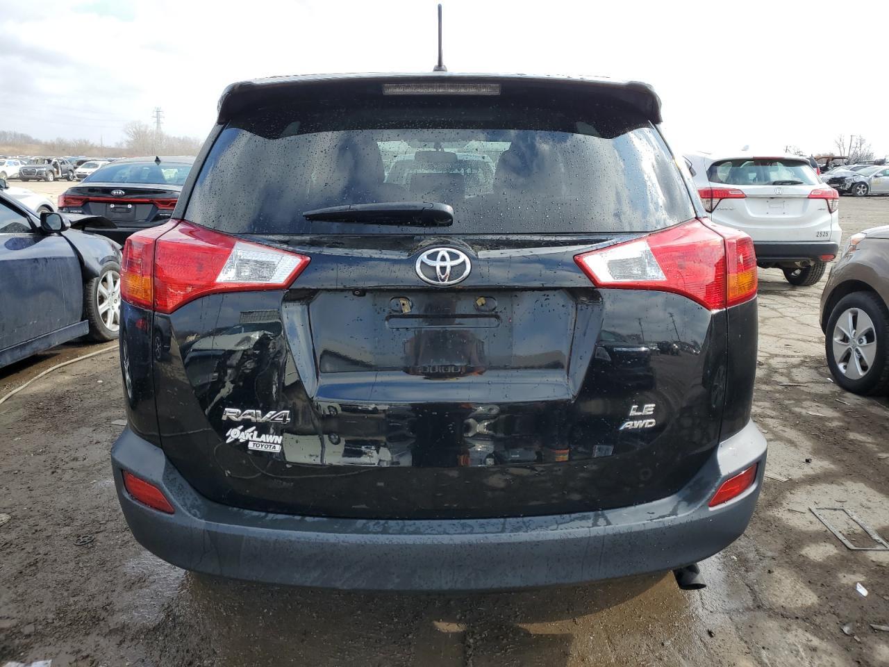 2015 TOYOTA RAV4 LE - Фото 6