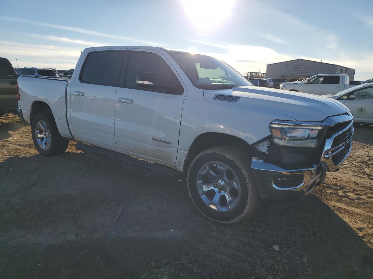 2019 RAM 1500 BIG H - Фото 4