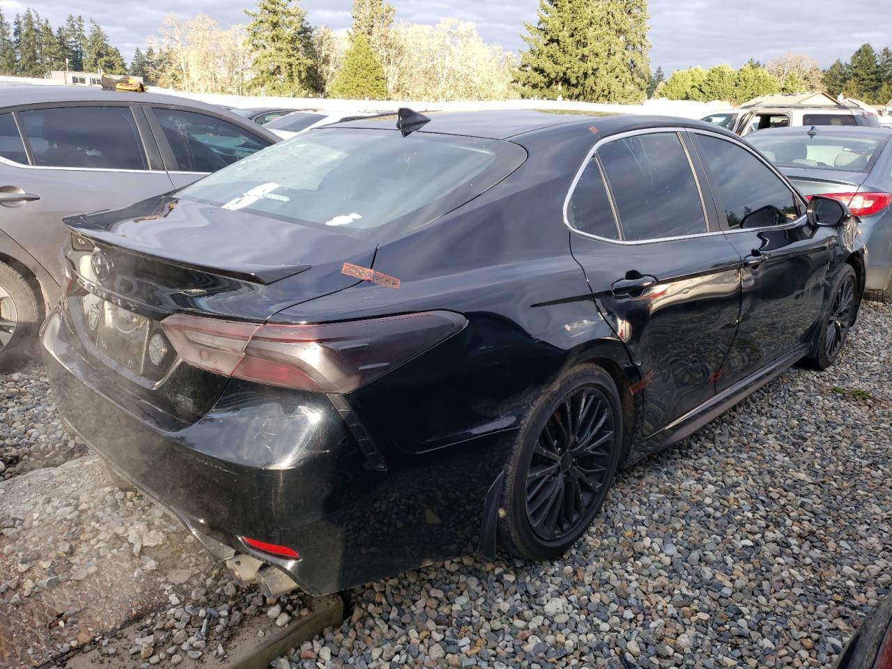 2020 TOYOTA CAMRY SE - Фото 3
