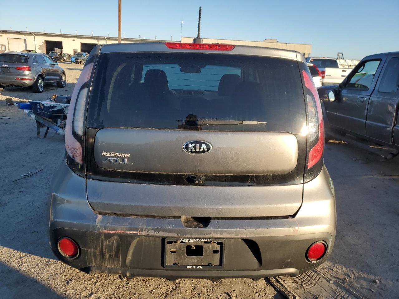 2017 KIA SOUL - Image 6