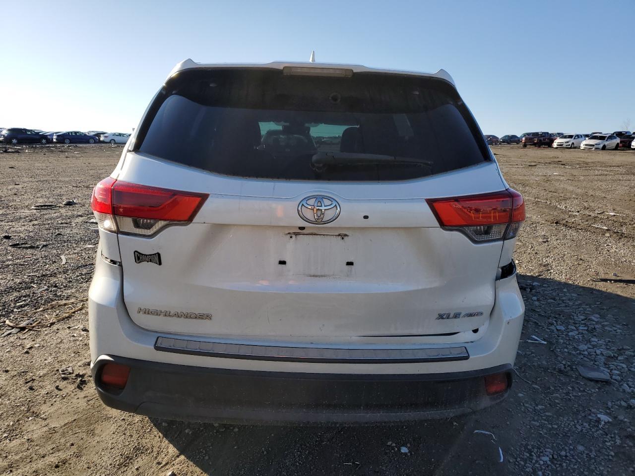 2018 TOYOTA HIGHLANDER - Фото 6