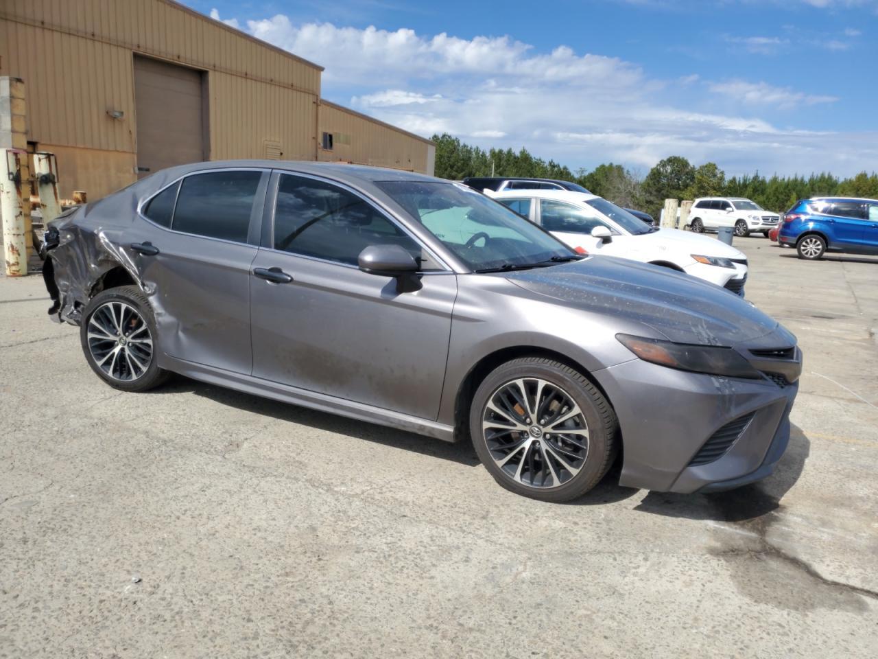 2018 TOYOTA CAMRY L - Фото 4