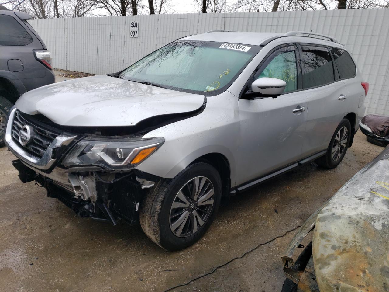 2017 NISSAN PATHFINDER