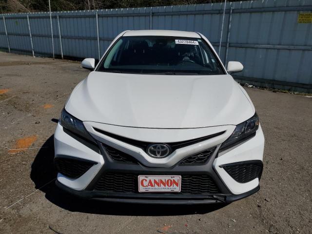 2021 Toyota Camry Se - Фото 5