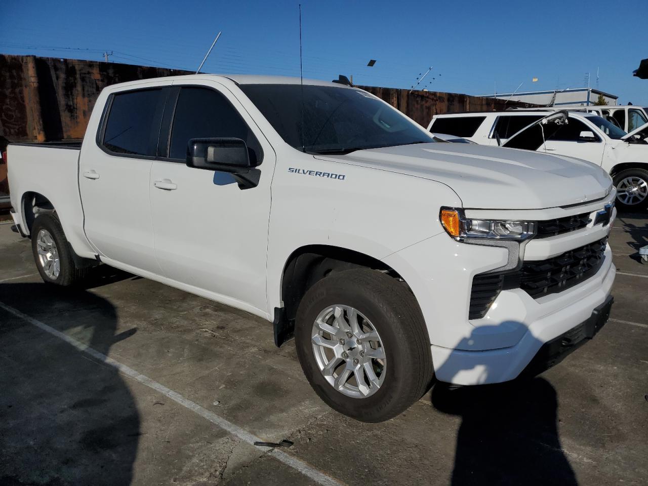 2024 CHEVROLET SILVERADO - Image 4