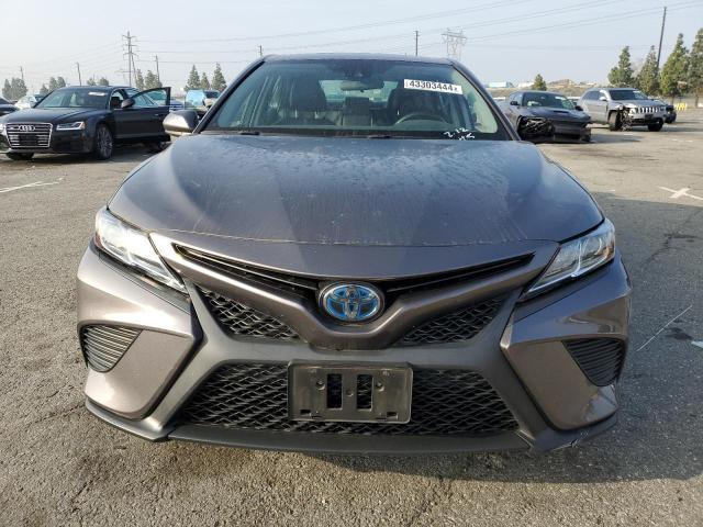 2020 Toyota Camry Se - Фото 5