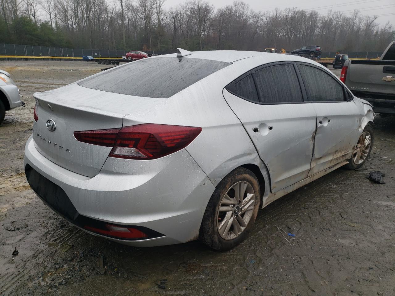 2019 HYUNDAI ELANTRA SE - Фото 3