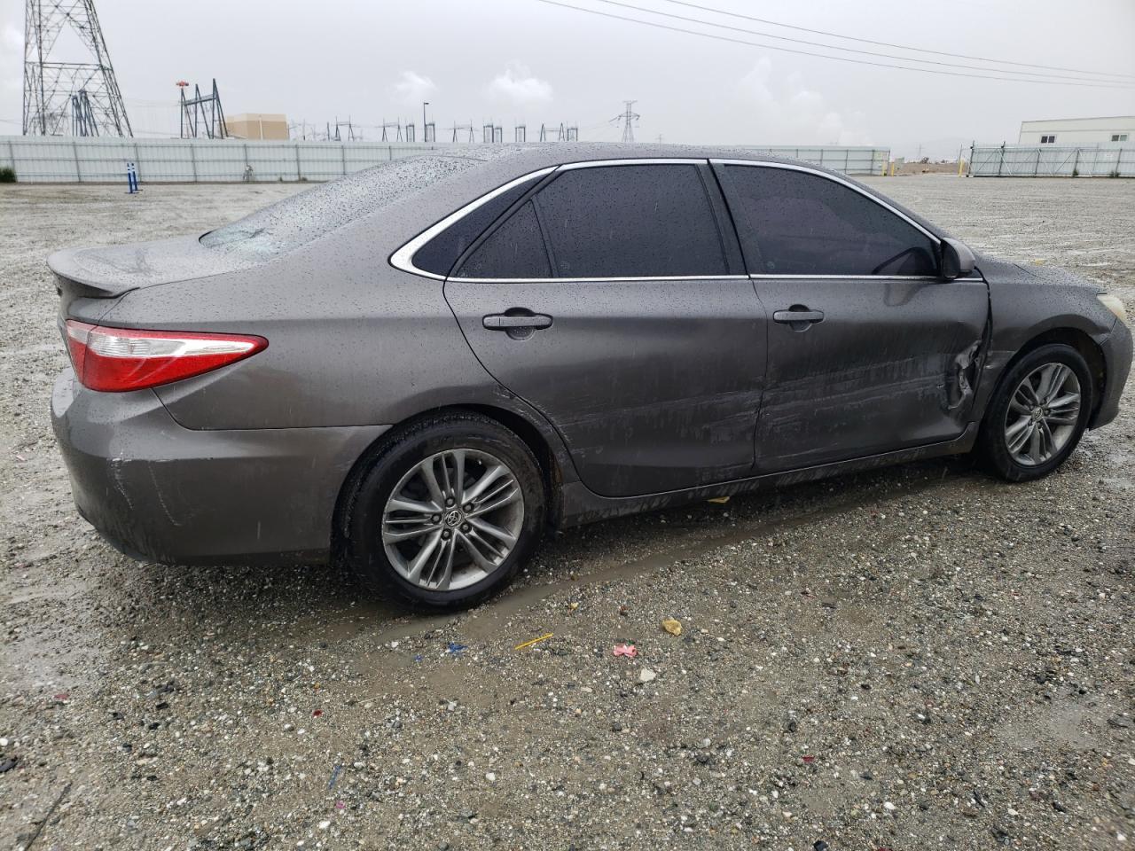 2015 TOYOTA CAMRY LE - Фото 3
