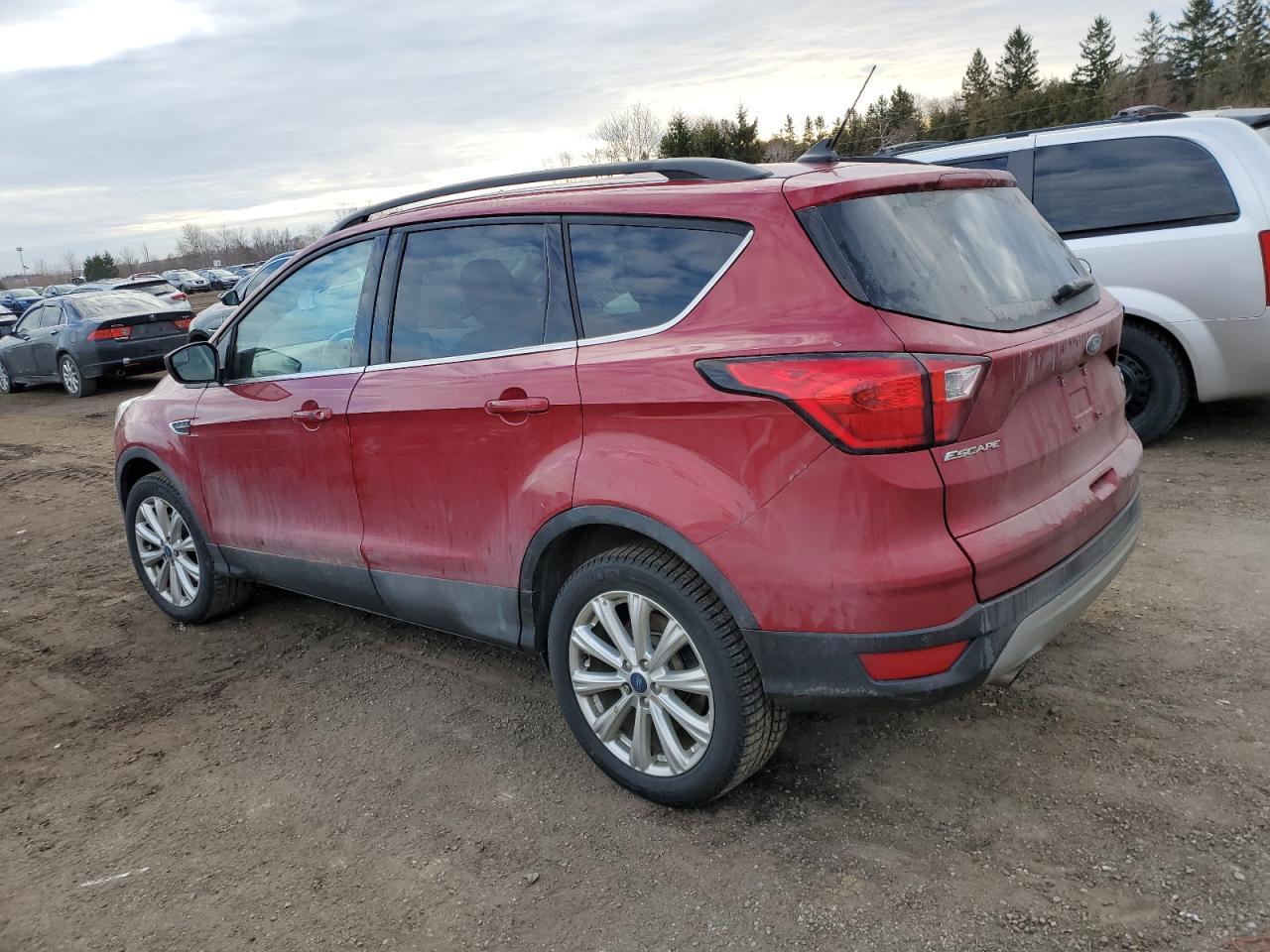 2019 FORD ESCAPE SEL - Image 2